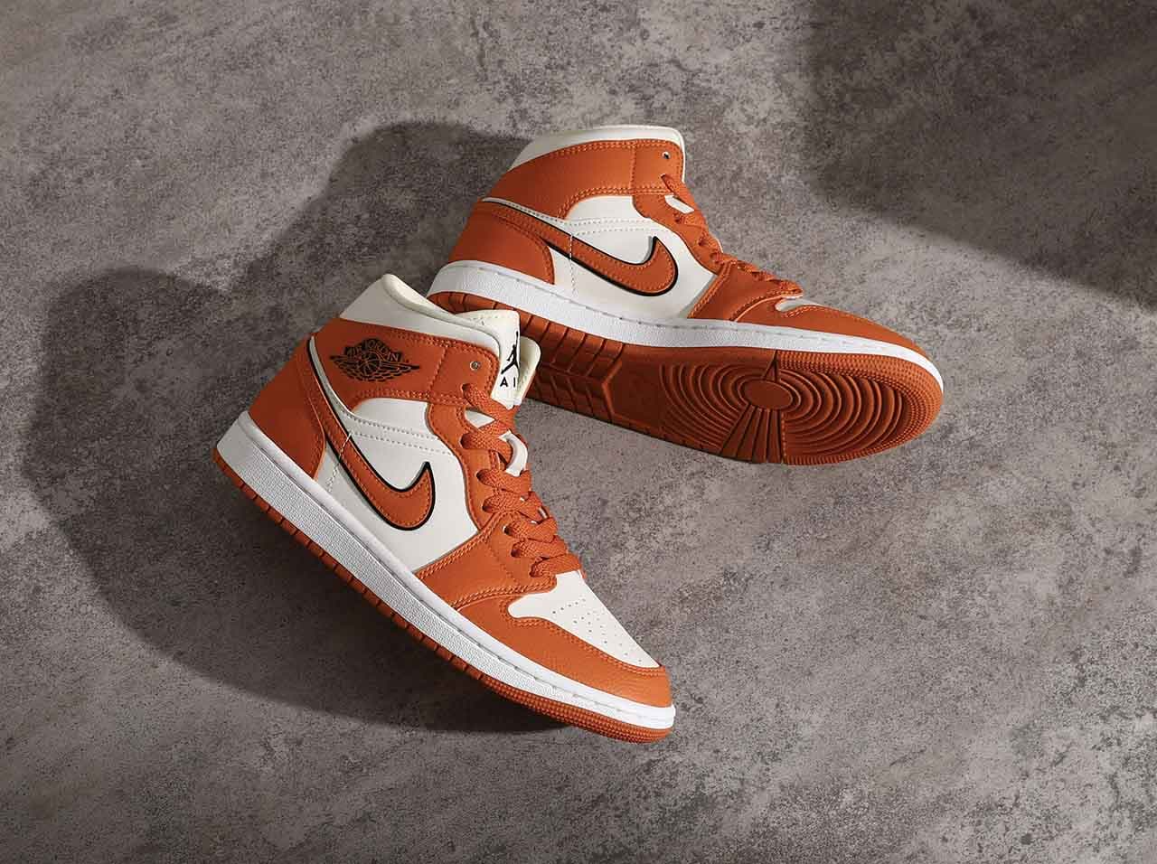 Giay Nike Air Jordan 1 Mid SE 'Sport Spice' DV1302-100