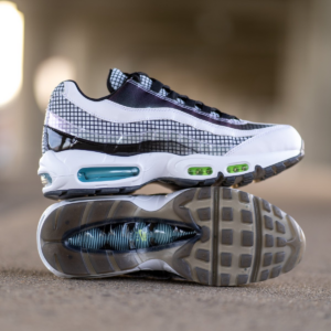 Alternative view of Giày Nike Air Max 95 LV8 'Grid' AO2450-100