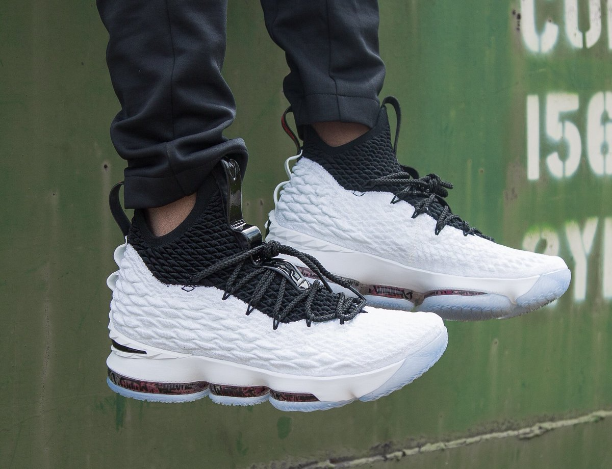 Giày Nike Lebron 15 GS 'Graffiti' AQ6176-100 - Ảnh 4
