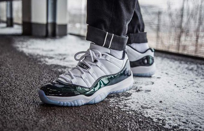 Giày Nike Air Jordan 11 Retro Low 'Emerald' 528895-145 - Ảnh 2