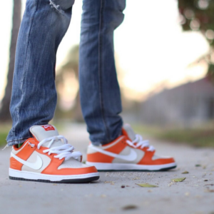 Alternative view of Giày Nike SB Dunk Low 'Orange Box'  313170-811
