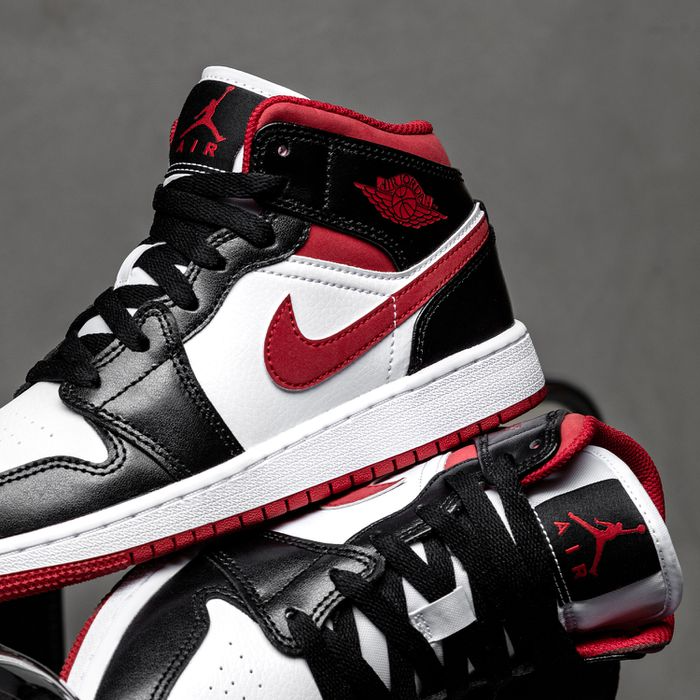 Giày Nike Air Jordan 1 Mid GS 'Black Gym Red' DJ4695-122 - Ảnh 5