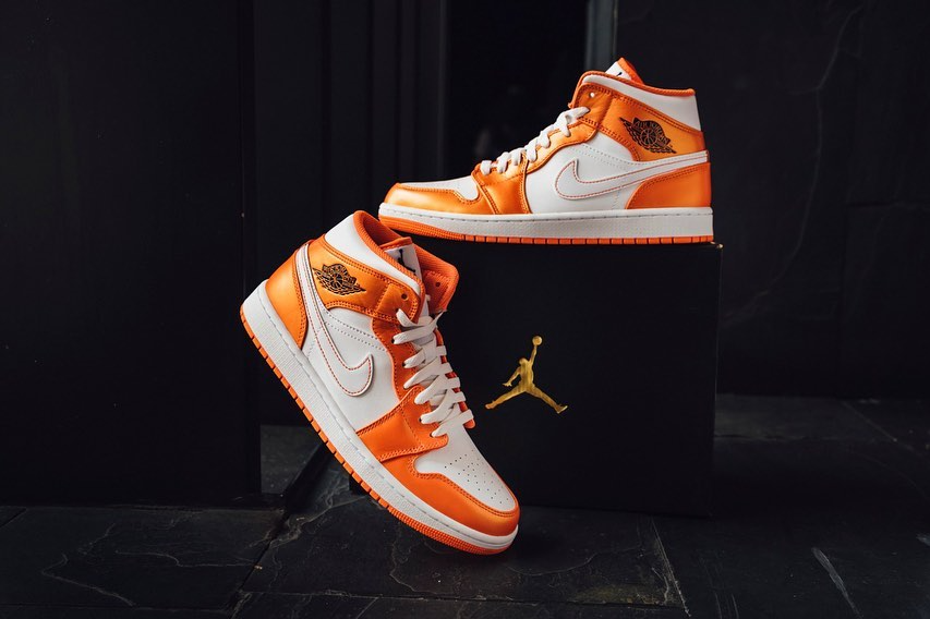 Giày Nike Air Jordan 1 Mid SE GS 'Electro Orange' DM4228-800 - Ảnh 6