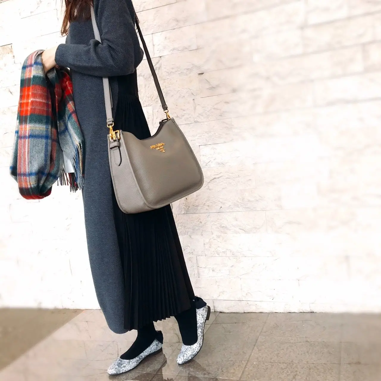 Alternative view of Túi Prada Vitello Dino Hobo Bag 1BC073-2BBE-F0572-V-DOO