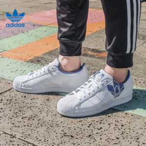 Alternative view of Giày Adidas Superstar 'Trefoil Print Royal Blue' FY2826