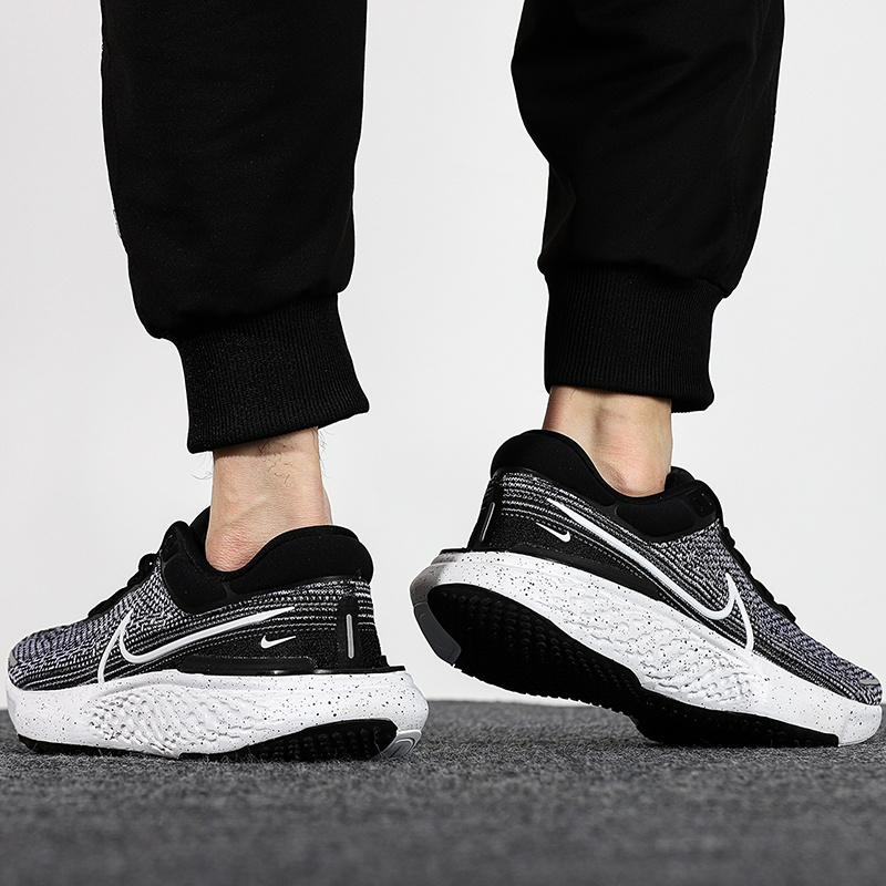 Giày Nike ZoomX Invincible Run Flyknit 'Black White' CT2228-103 - Ảnh 4