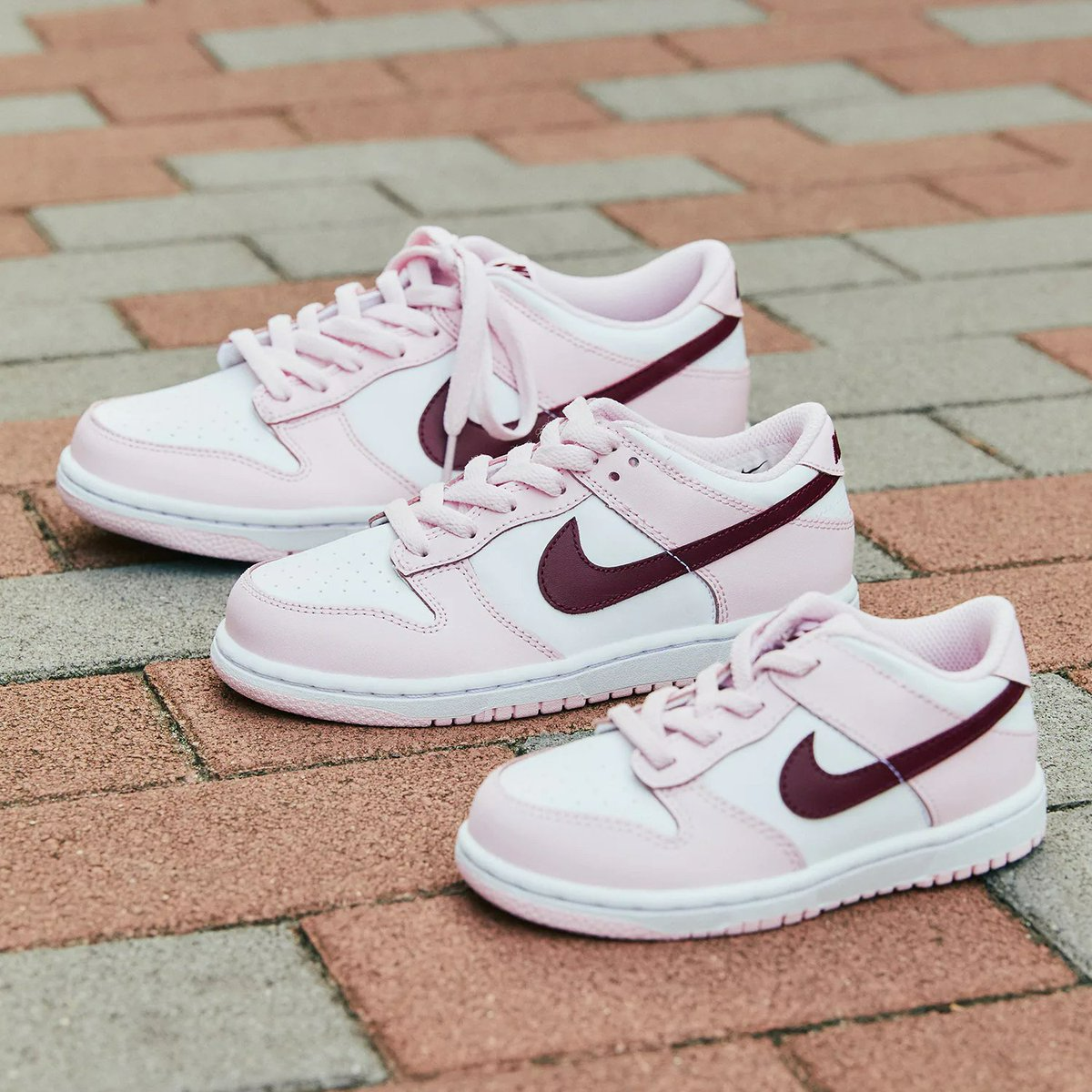 Giày Nike Dunk Low GS 'Pink Foam' CW1590-601 - Ảnh 4