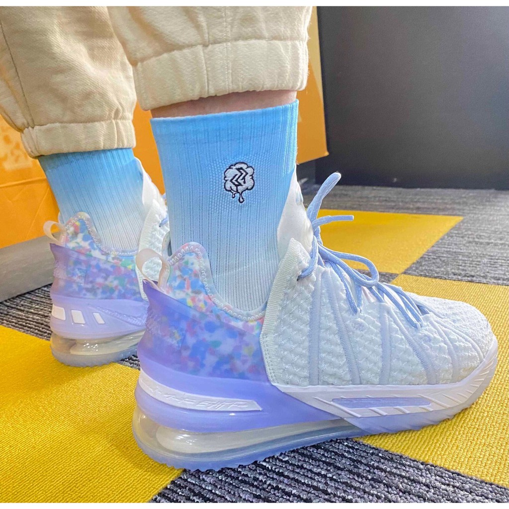 Giày Nike LeBron 18 'Play for the Future' CW3156-400 - Ảnh 4