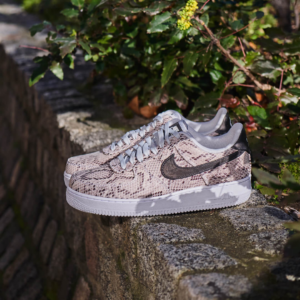 Alternative view of Giày Nike Air Force 1 Low 'Snakeskin' BQ4424-100