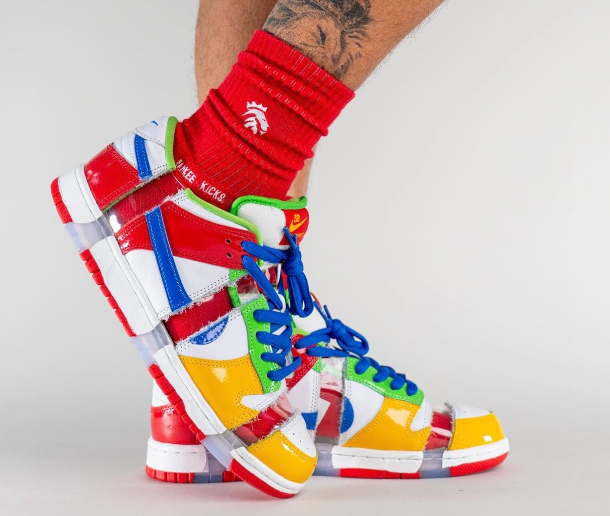 Giay Nike SB Dunk Low 'Sandy Bodecker' FD8777-100