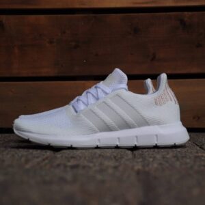 Alternative view of Giày Adidas Wmns Swift Run 'Triple White' B37719