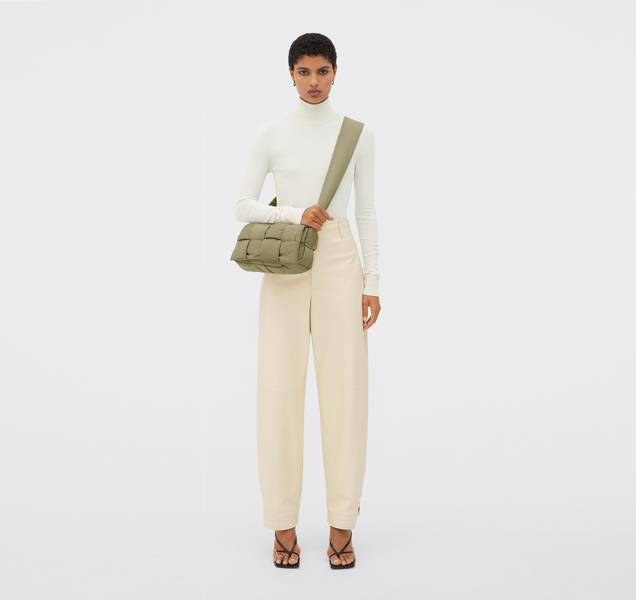 Tui Bottega Veneta Padded Tech Cassette 'Travertine' 628951VBO812919