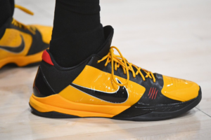 Alternative view of Giày Nike Zoom Kobe 5 'Bruce Lee' 386429-701