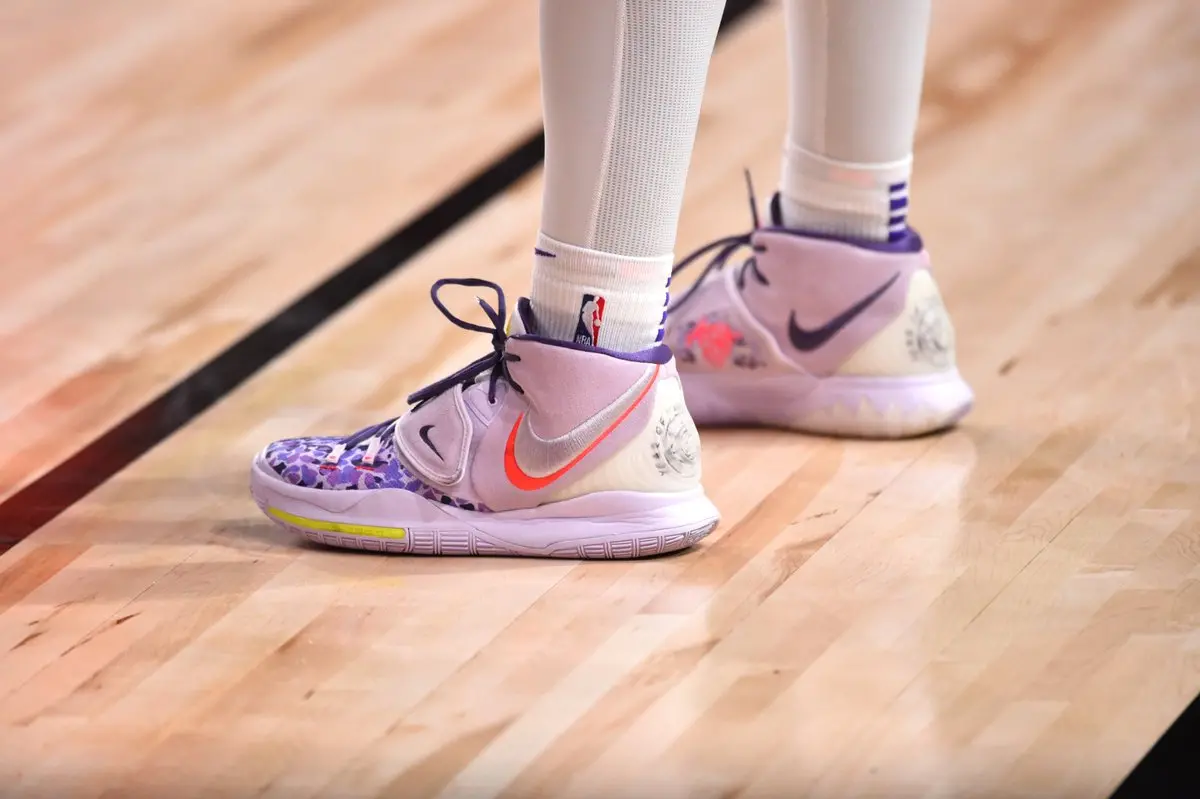 Alternative view of Giày Nike Kyrie 6 'Asia Irving Barely Grape' CD5031-500