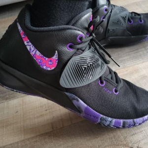 Alternative view of Giày Nike Kyrie Flytrap 3 'Fierce Purple' CD0191-006