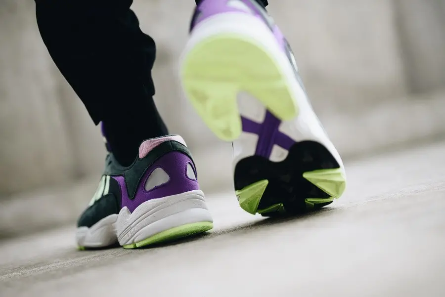 Alternative view of Giày Adidas Yung-1 'Legend Ivy' BD7655
