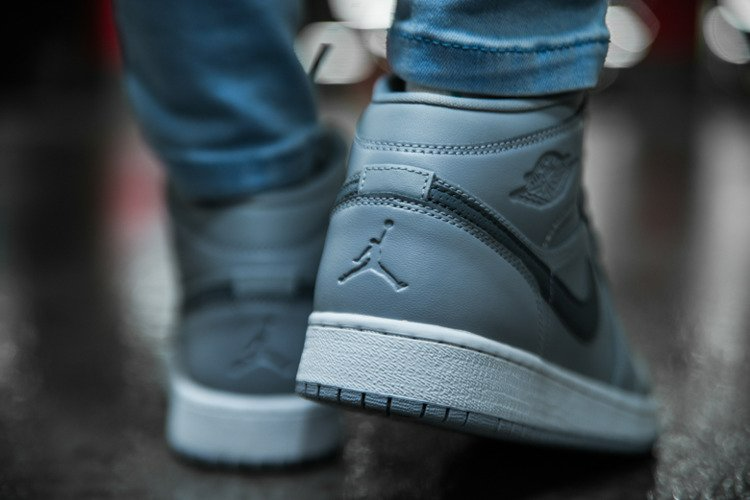 Giày Nike Air Jordan 1 Mid BG 'Wolf Grey' 554725-033 - Ảnh 7