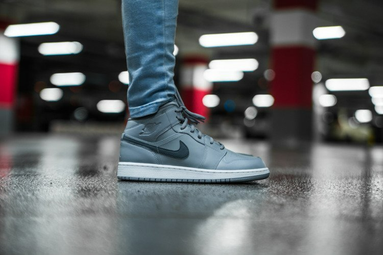 Giày Nike Air Jordan 1 Mid BG 'Wolf Grey' 554725-033 - Ảnh 8