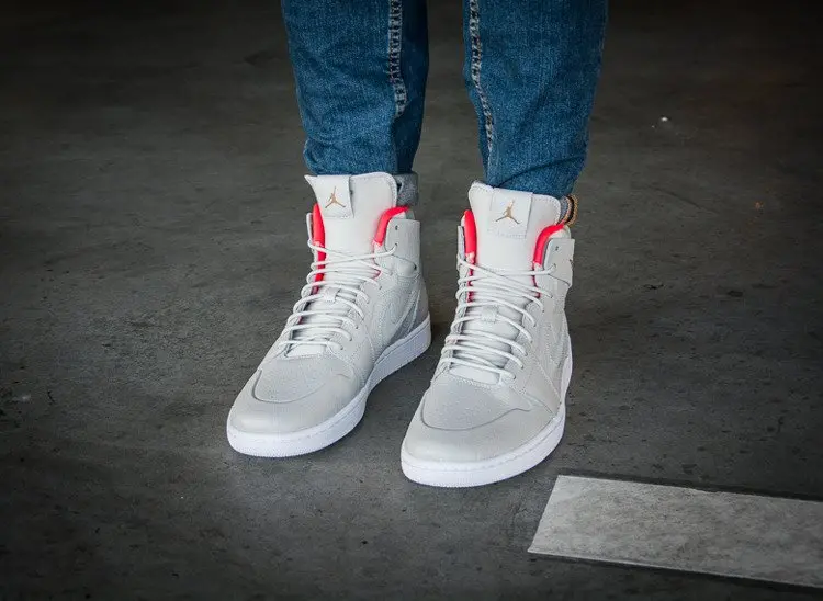 Alternative view of Giày Nike Air Jordan 1 High Nouveau 'Medium Beige' 819176-050