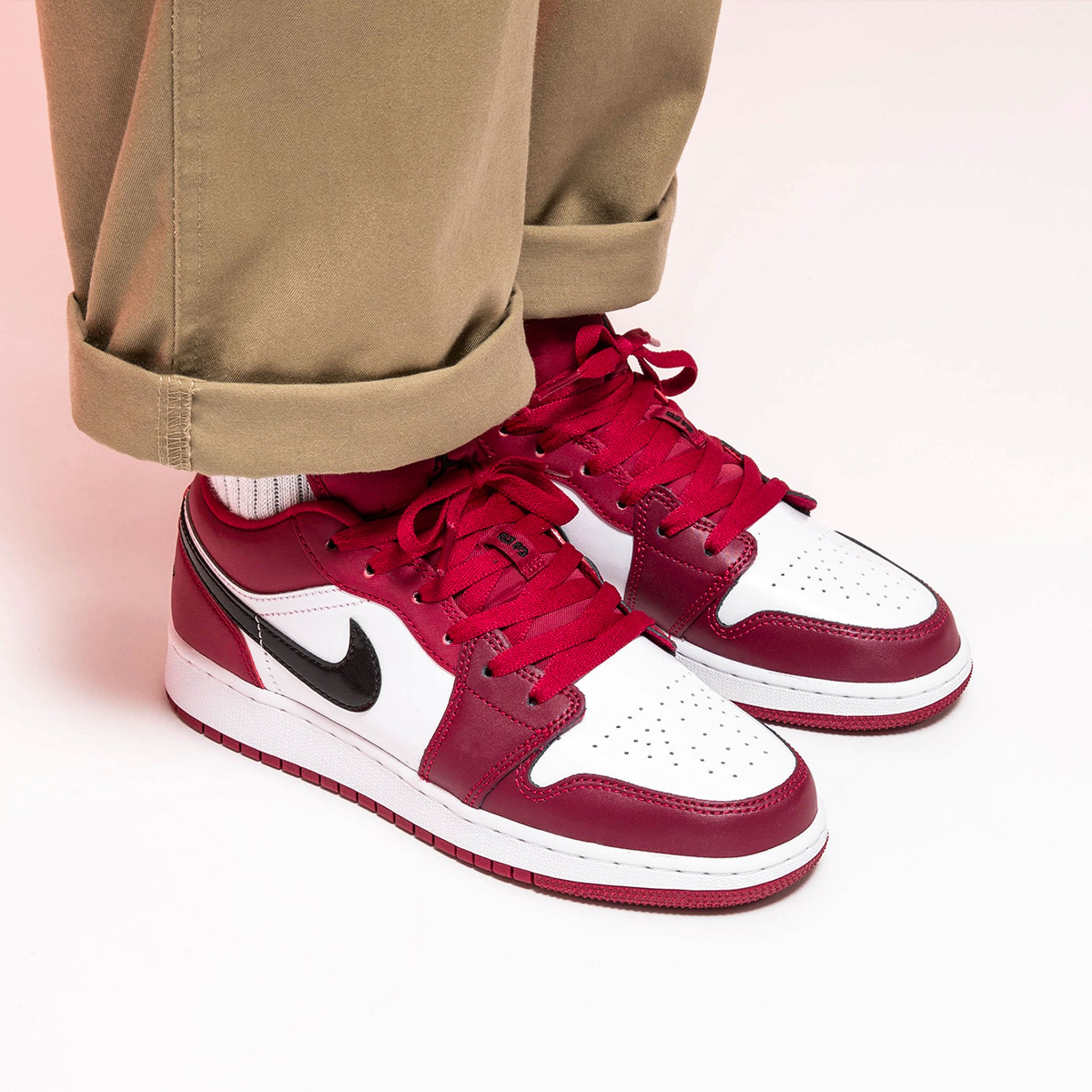 Giày Nike Air Jordan 1 Low GS 'Noble Red' 553560-604 - Ảnh 3