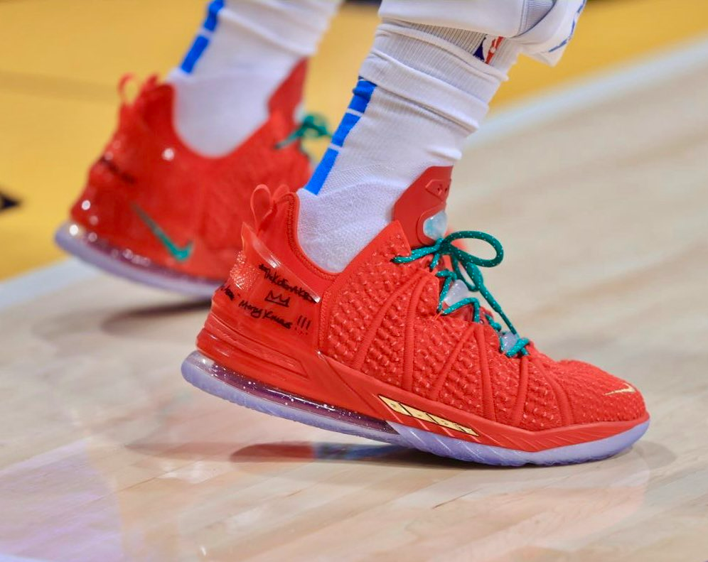 Giày Nike LeBron 18 'X-Mas In LA' DB8148-601 - Ảnh 4