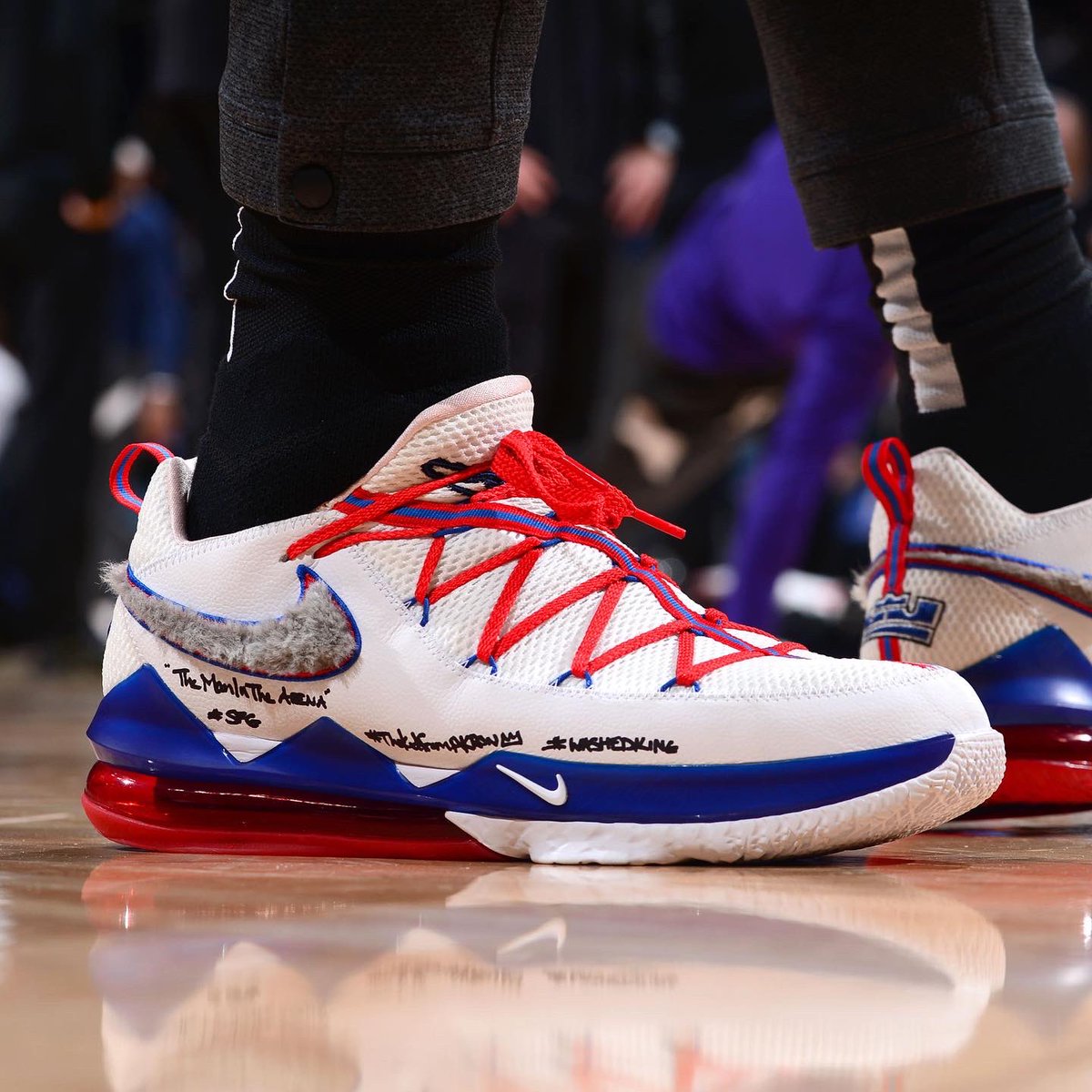 Giày Nike LeBron 17 Low 'Tune Squad' CD5007-100 - Ảnh 2