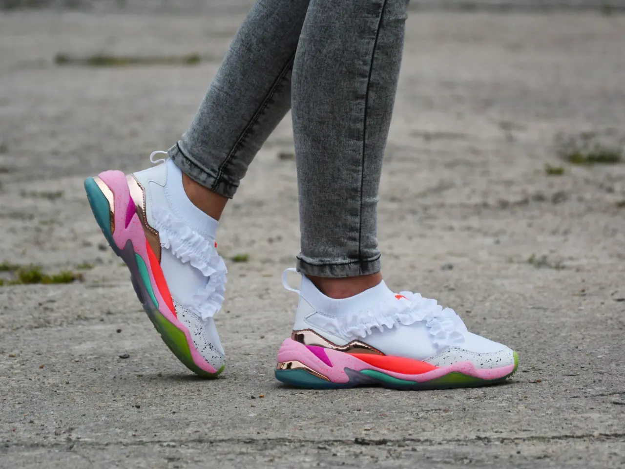 Alternative view of Giày Puma Sopihia Webster x Thunder 'White Pink' 369519-01