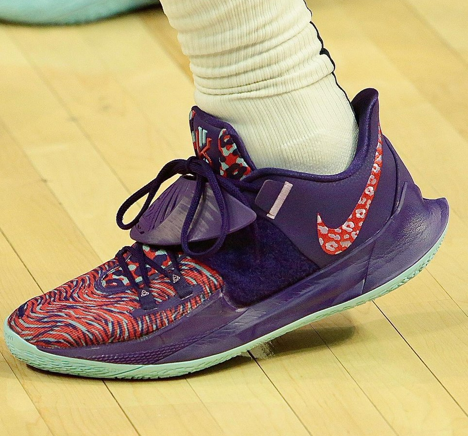 Giày Nike Kyrie Low 3 'Orchid' CJ1286-500 - Ảnh 3
