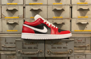 Alternative view of Giày Nike Wmns Air Jordan 1 Low 'Chicago Flip' DC0774-603