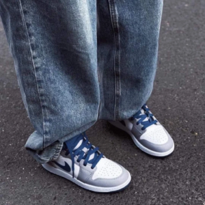 Giay Nike Air Jordan 1 Mid GS 'True Blue Cement' DQ8423-014