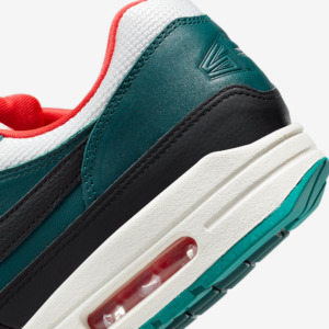 Giay Nike LeBron x Liverpool F.C. x Air Max 1 'Third Kit' FB8914-100