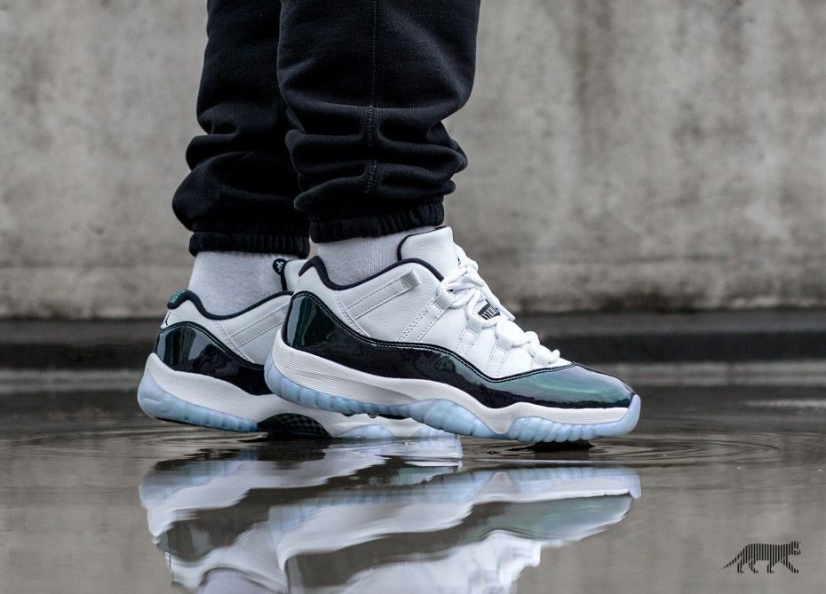 Giày Nike Air Jordan 11 Retro Low 'Emerald' 528895-145 - Ảnh 3