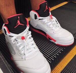 Alternative view of Giày Nike Air Jordan 5 Retro 'Fire Red' 2013 136027-120