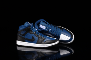Giay Nike Air Jordan 1 Mid SE ‘Split French Blue’ DR0501-401