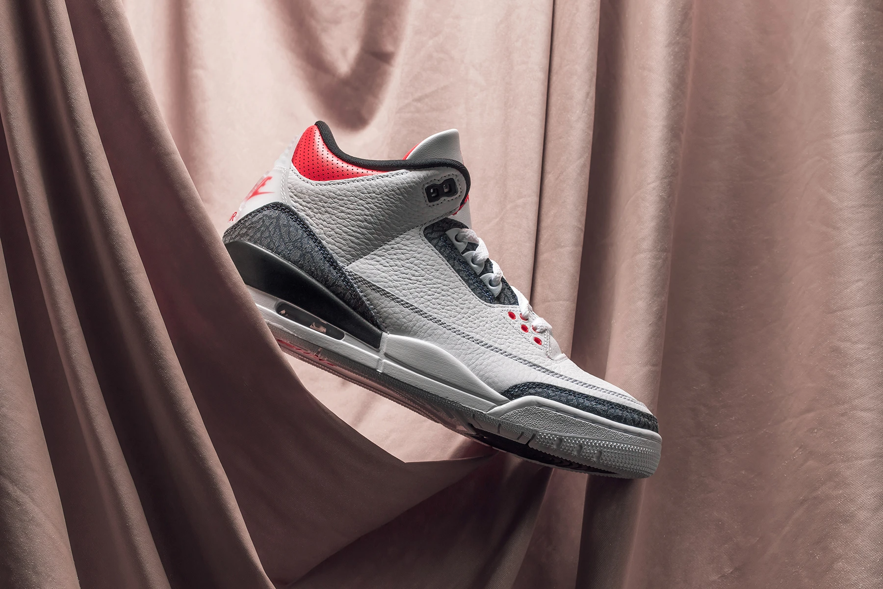 Giày Nike Air Jordan 3 Retro Denim SE GS 'Fire Red' CZ6634-100 - Ảnh 4