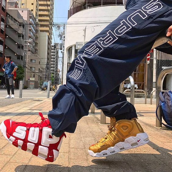 Giày Nike Supreme x Air More Uptempo 'Metallic Gold' 902290-700 - Ảnh 2
