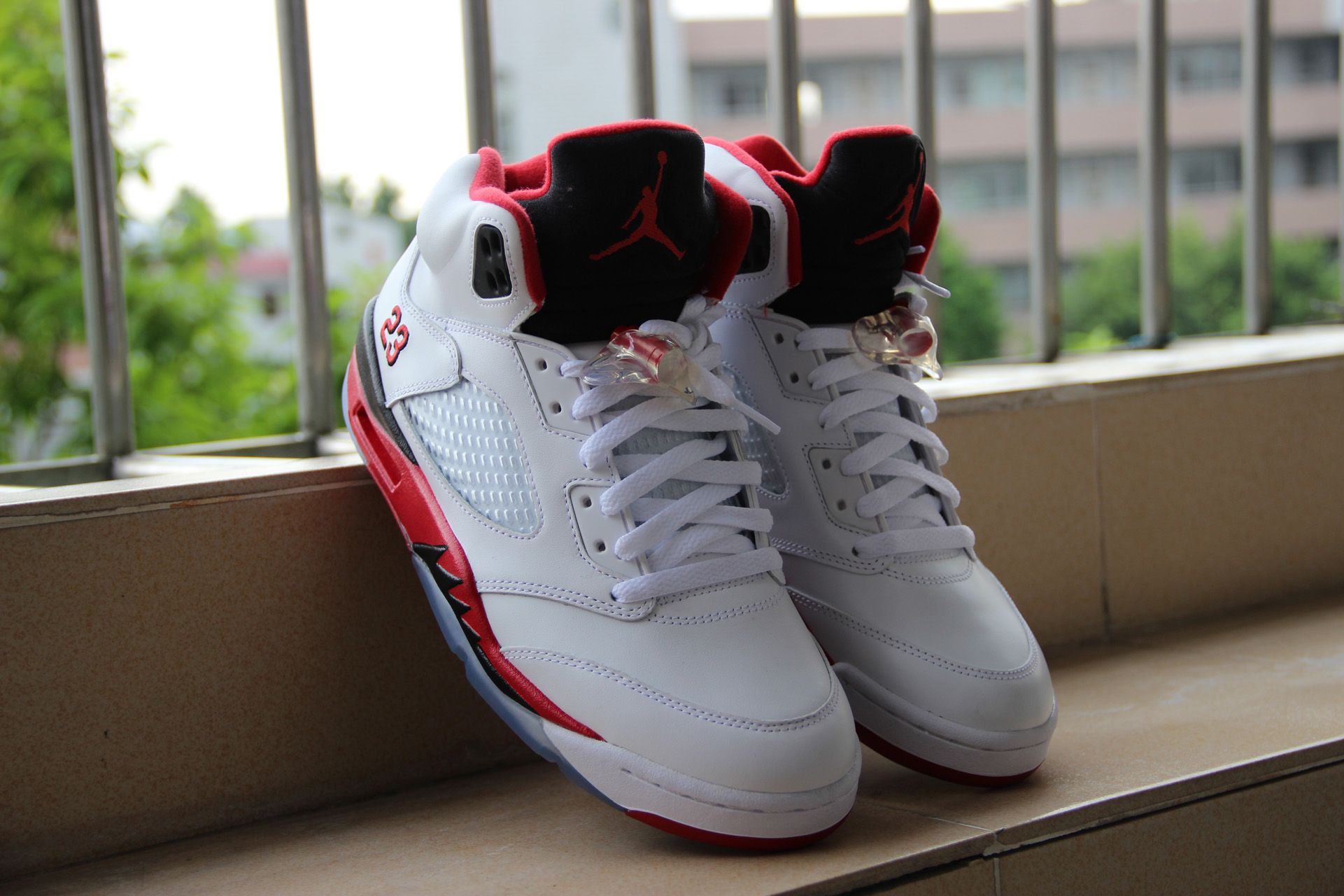 Giày Nike Air Jordan 5 Retro 'Fire Red' 2013 136027-120 - Ảnh 5
