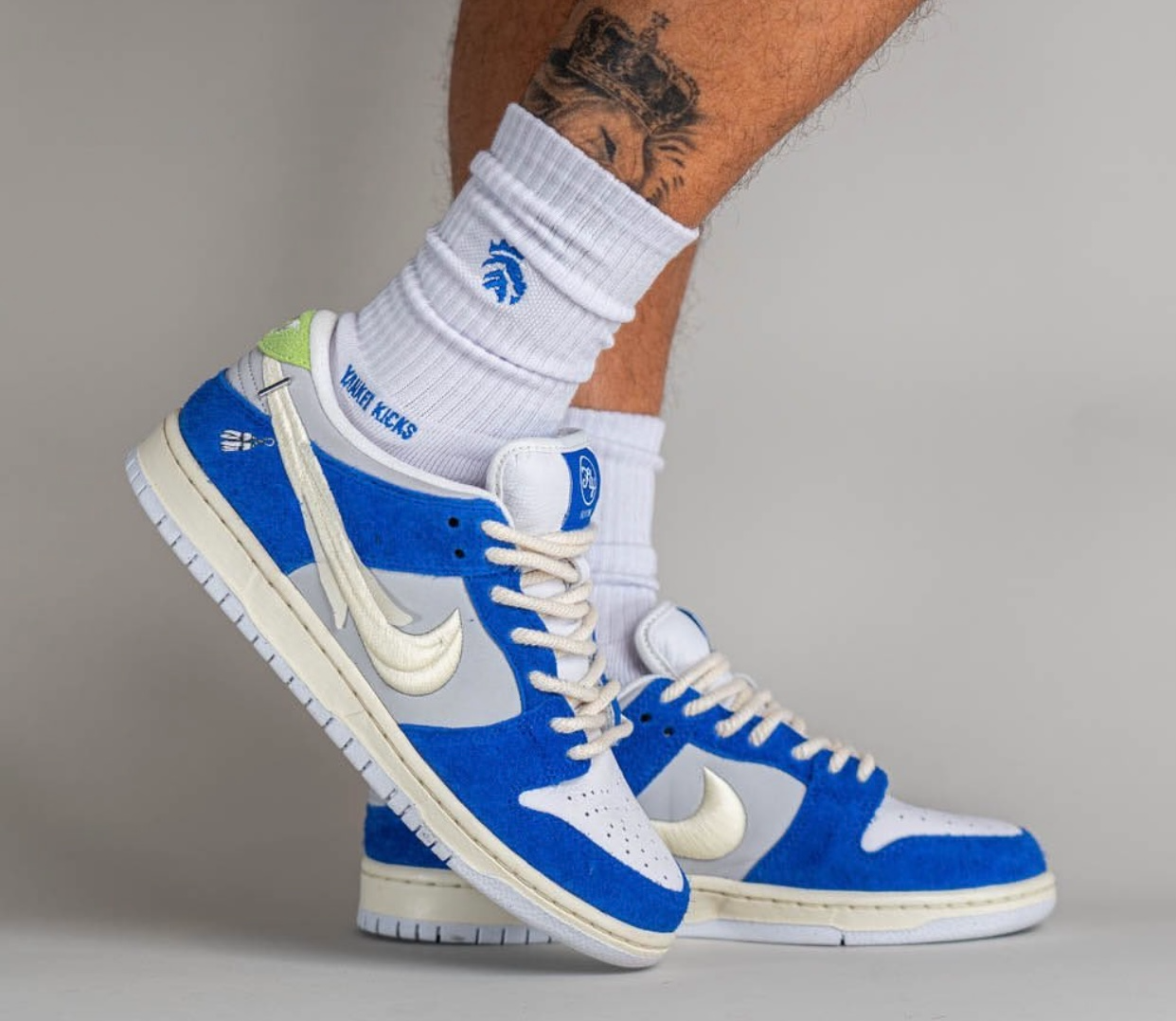 Giay Nike Dunk Low Pro SB 'Fly Streetwear' DQ5130-400