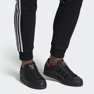 Alternative view of Giày Adidas Star Wars x Superstar 'Darth Vader' FX9302
