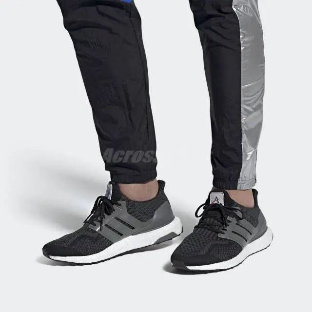 Alternative view of Giày Adidas NASA x Wmns UltraBoost 5.0 DNA 'Black Carbon' FZ1853