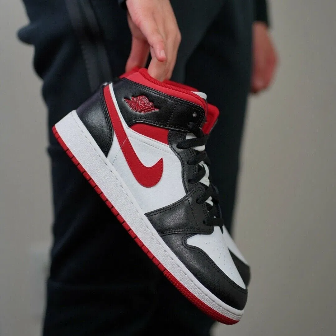 Giày Nike Air Jordan 1 Mid GS 'Black Gym Red' DJ4695-122 - Ảnh 3