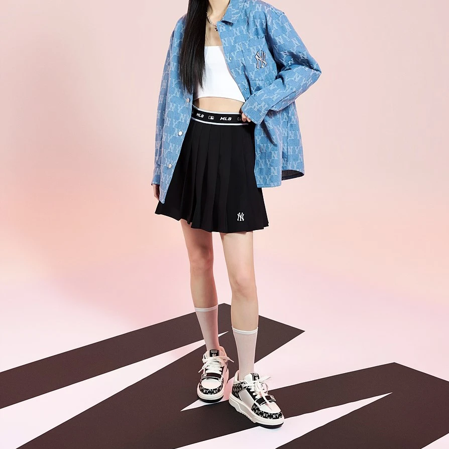 Giay MLB Chunky Liner Mid Monogram NY 'Black' 3ASXLM13N-50BKS