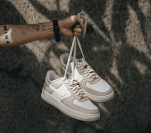 Giay Nike Air Force 1 Low 'White Gold' DZ2771-211