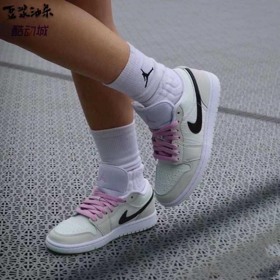 Giày Nike Air Jordan 1 Low SE 'Barely Green' CZ0776-300 - Ảnh 2