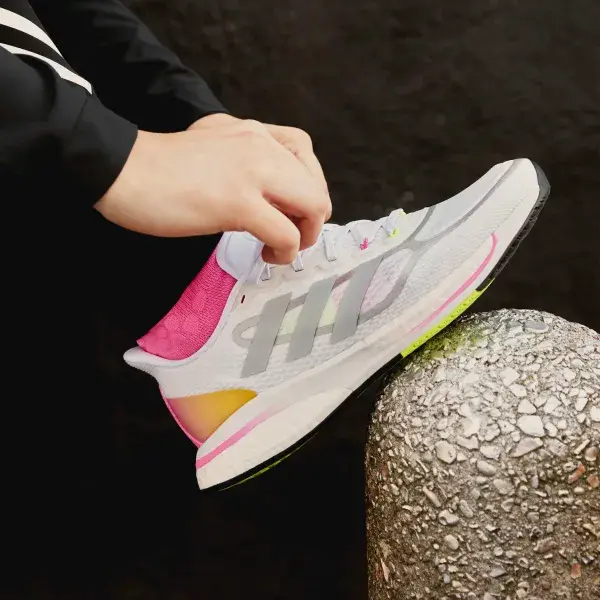 Alternative view of Giày Adidas Supernova+ 'Hologram' FX6700