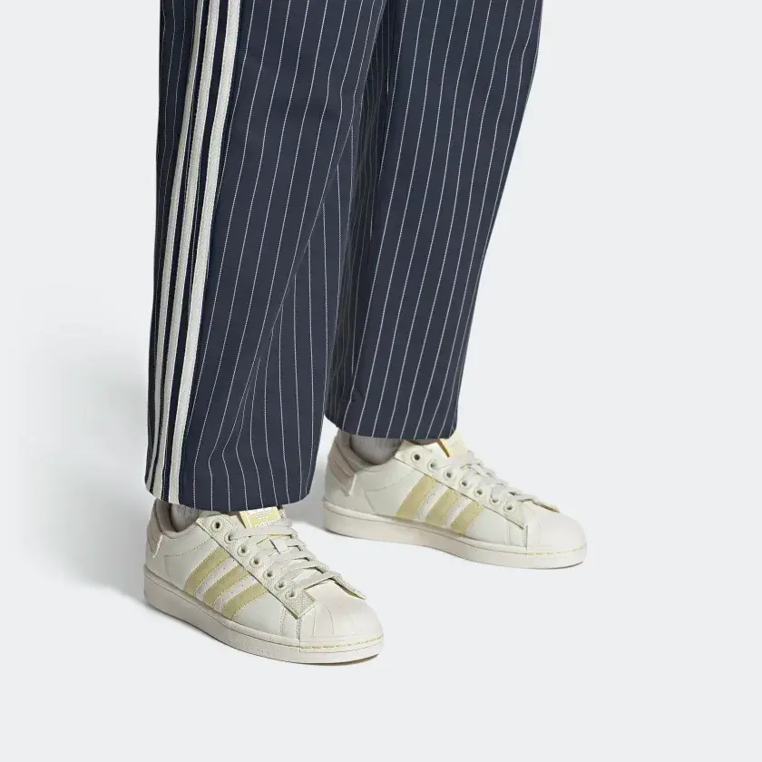 Giay Adidas Superstar x Parley 'Off White' GX6970