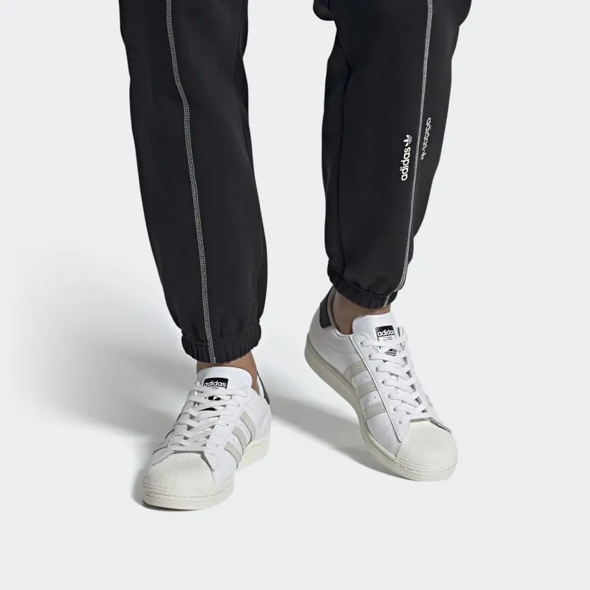 Alternative view of Giày Adidas Superstar 'Size Tag Cloud White' FV2808