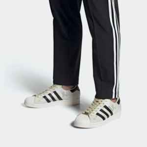 Alternative view of Giày Adidas Superstar 'Camo Sand' FW4392