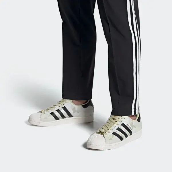 Alternative view of Giày Adidas Superstar 'Camo Sand' FW4392