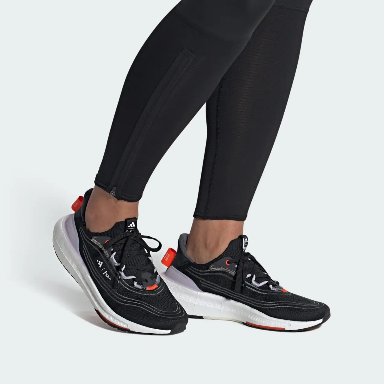 Giay Adidas Ultraboost Light 'Black White' GY9358